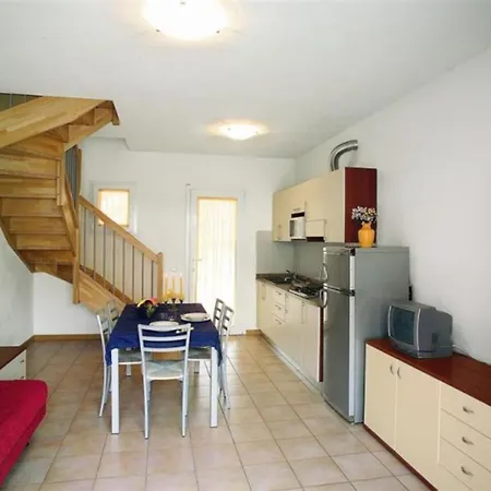 Three-room Flat In A With Shared Pool شقة *