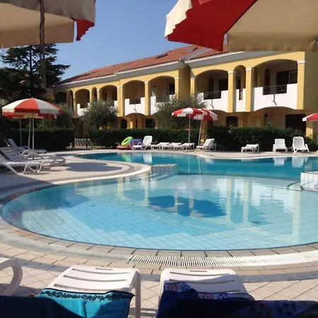 Three-room Flat In A With Shared Pool Bibione