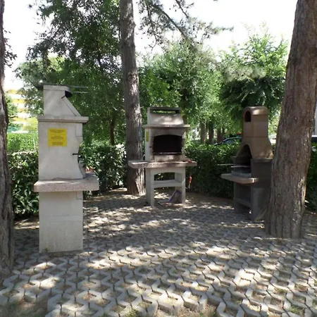 Three-room Flat In A With Shared Pool Apartman Bibione